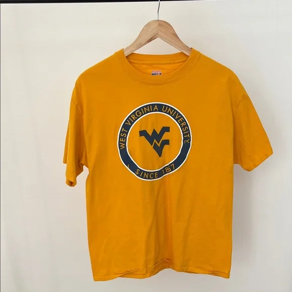 West Virginia University Yellow T-Shirt Hanes Tshirt Size Large - Picture 1 of 6